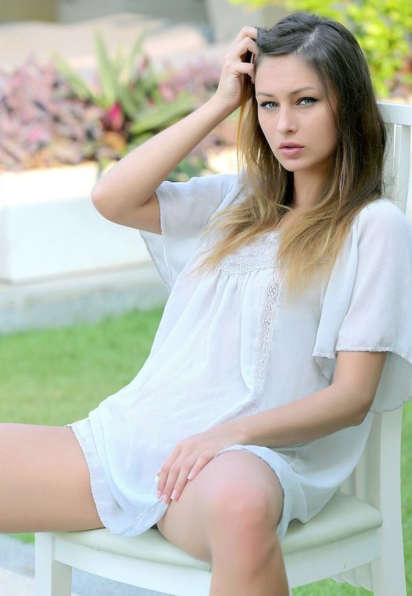 Лариса, 21